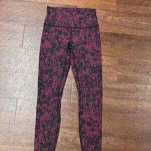 Lululemon Wunder Under Leggings Burgundy Black Abstract Print (Size ?)